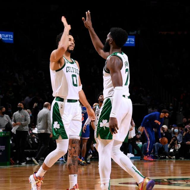 一号娱乐-顶薪续约迟迟未能达成 布朗想和塔图姆平起平坐